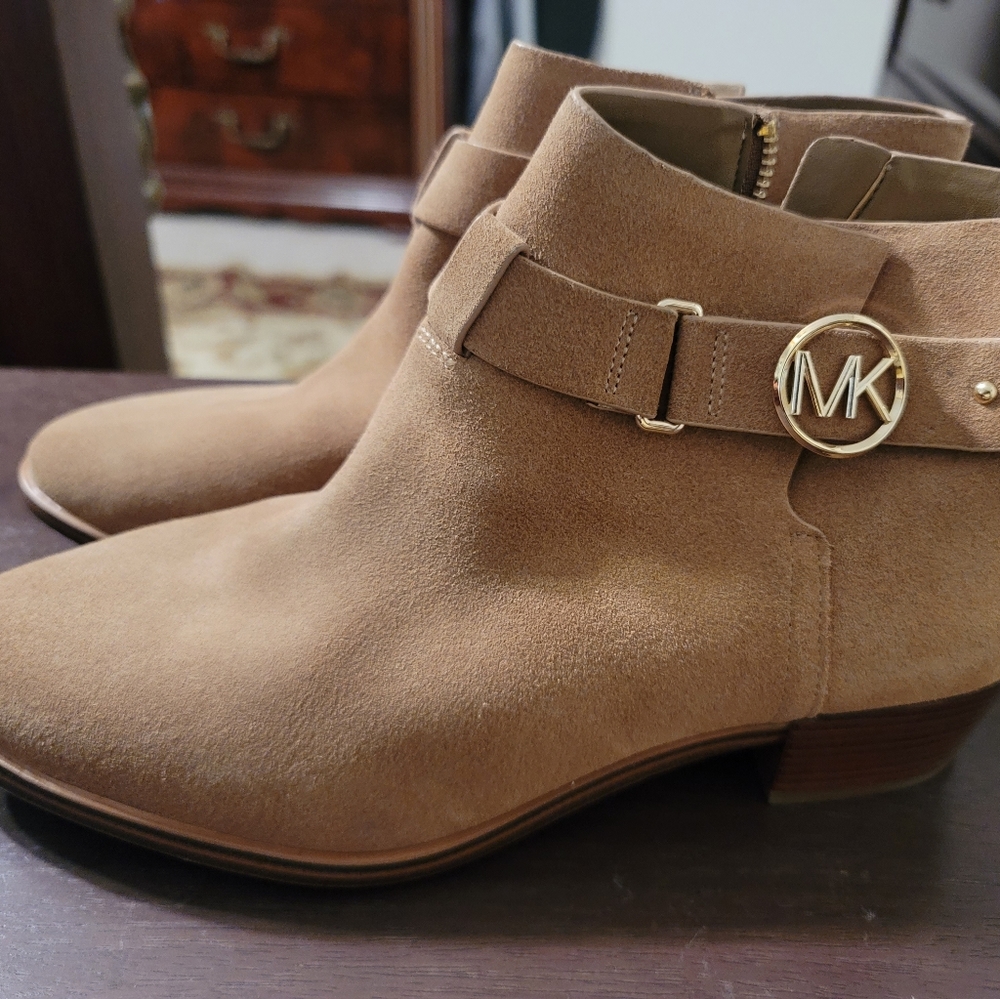 Brand New Micheal Kors Booties